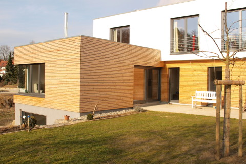 Holzhaus 02