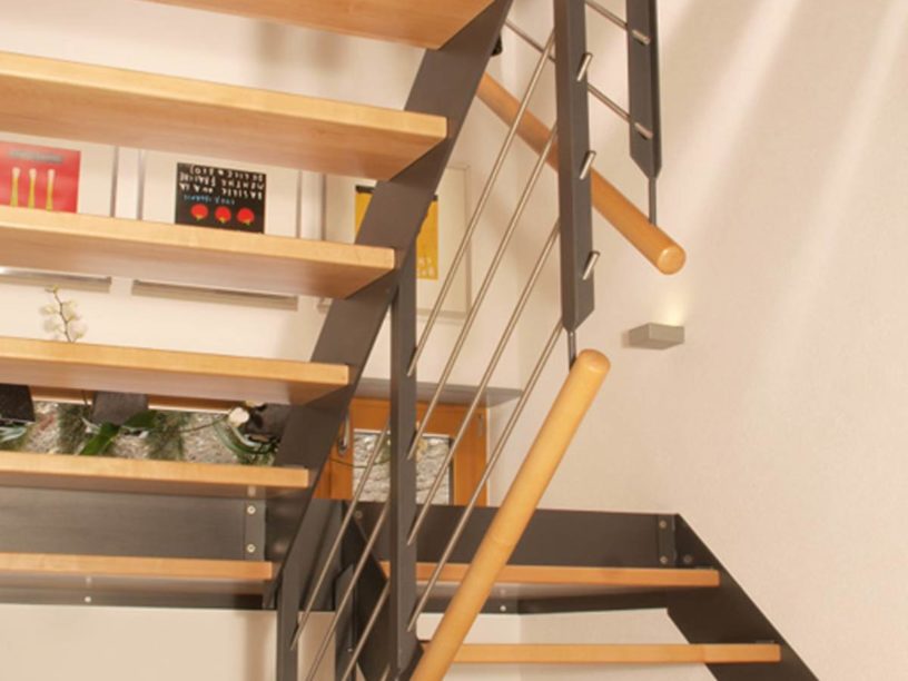 Moderne Treppe von Holzbau Bauer in Obersontheim - Holzbau Bauer in Obersontheim